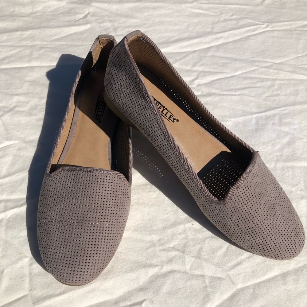 Seychelles Perforated Flats Taupe size 7W